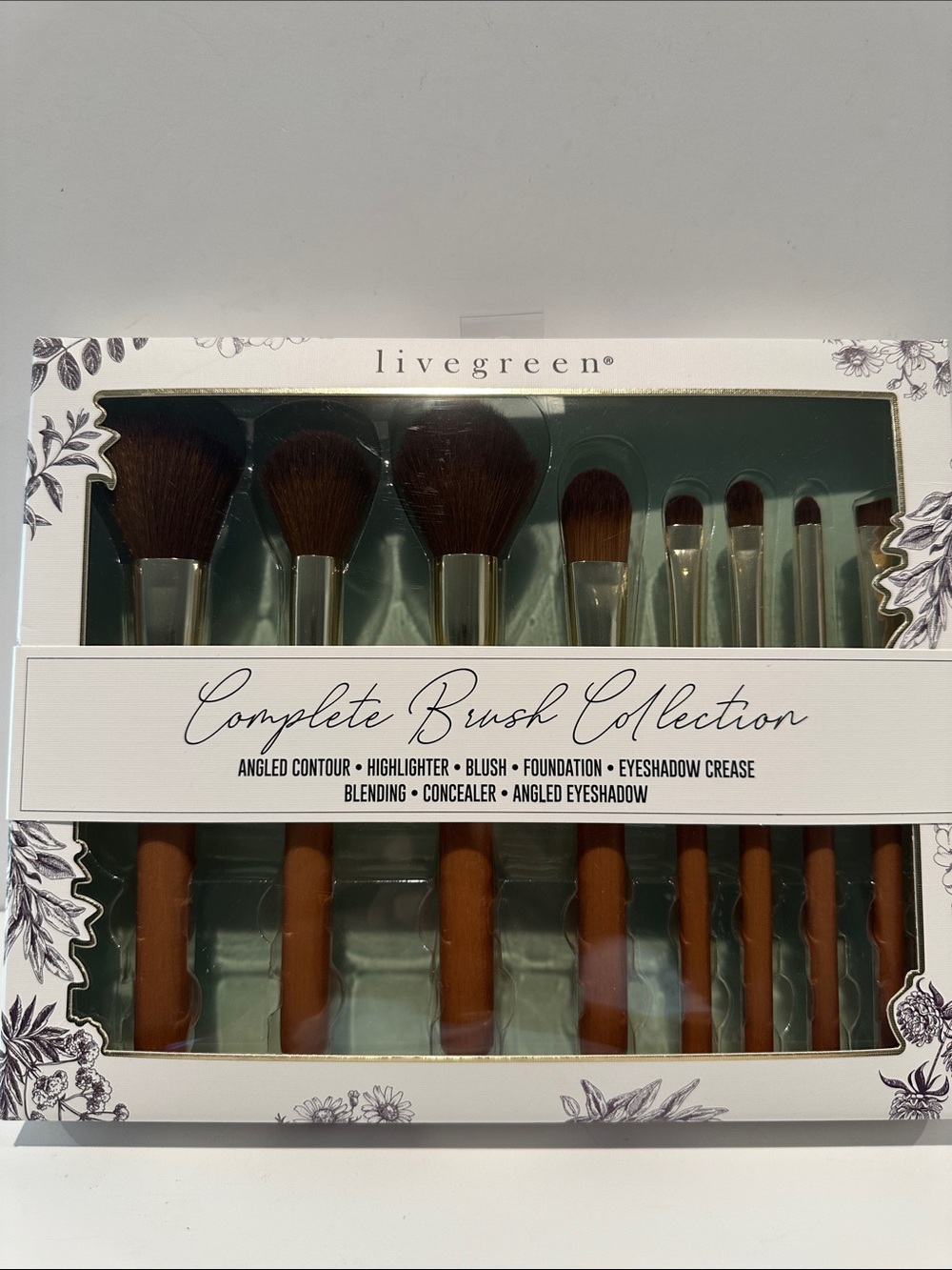 Livegreen Complete Makeup Brush Collection of (8) for all your makeup needs.